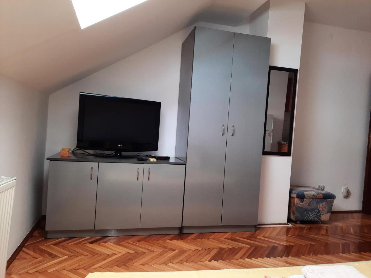 Appartement Studio In The Centre Of Novi Sad Extérieur photo
