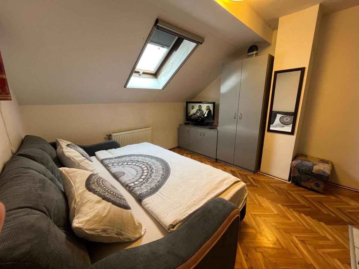 Appartement Studio In The Centre Of Novi Sad Extérieur photo